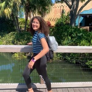 Meet your Posher, Marissa